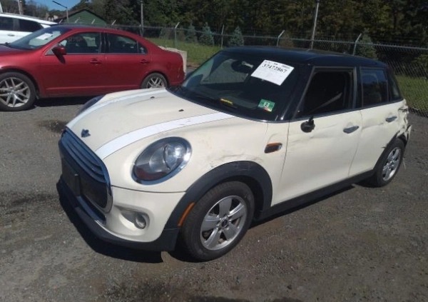 MINI Cooper cena 30000 przebieg: 46000, rok produkcji 2018 z Gorzów Śląski małe 121